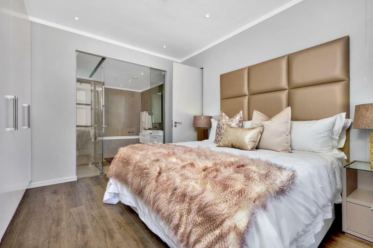 Sandton Apartment 15 West Road South Johannesburg Exterior foto